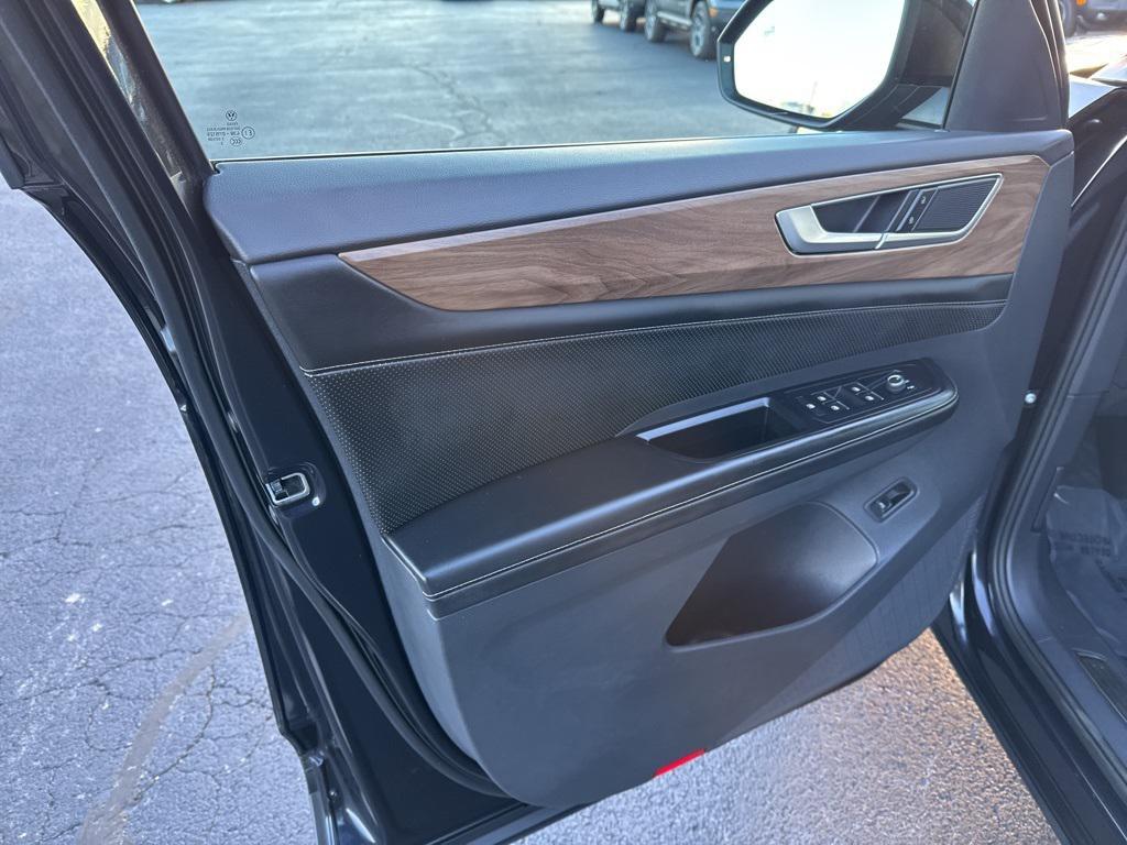 used 2024 Volkswagen Atlas car, priced at $26,868