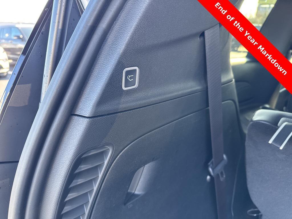 new 2026 Chrysler Pacifica car, priced at $44,496