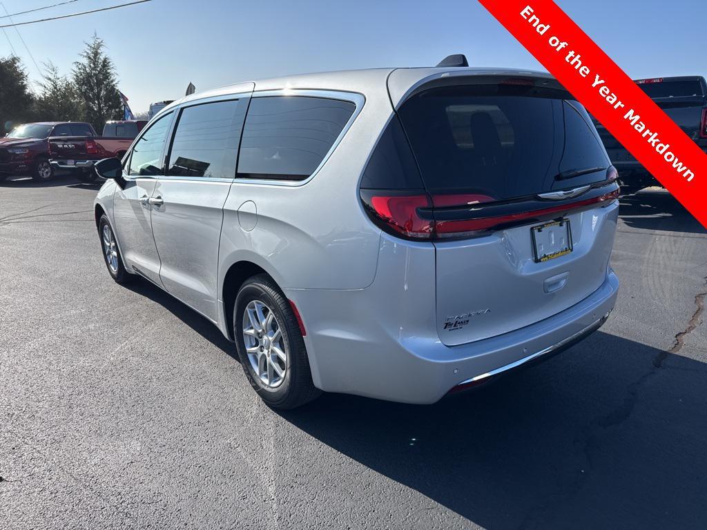 new 2026 Chrysler Pacifica car, priced at $44,496
