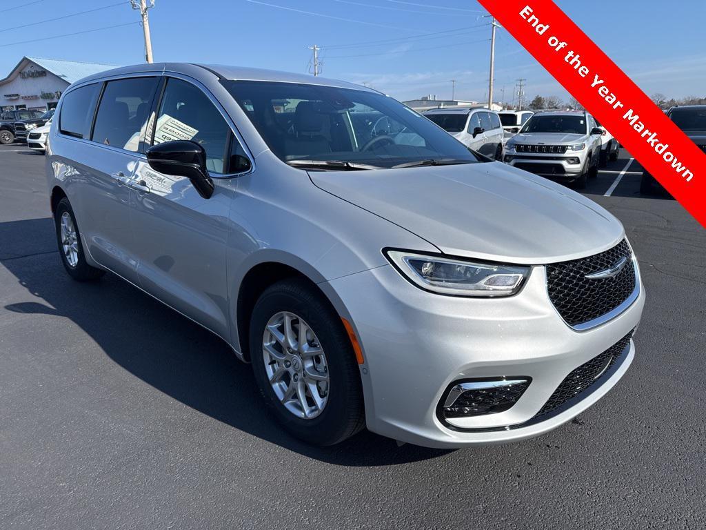 new 2026 Chrysler Pacifica car, priced at $44,496