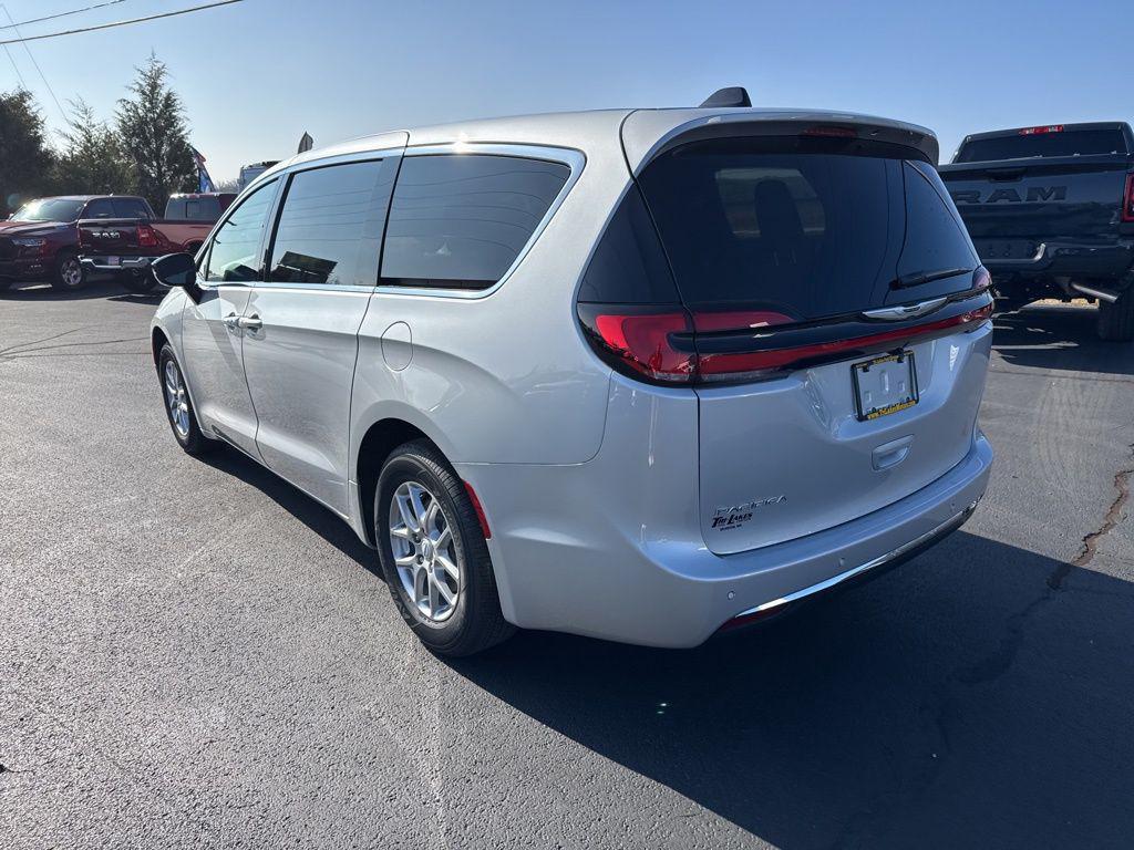 new 2026 Chrysler Pacifica car, priced at $43,496