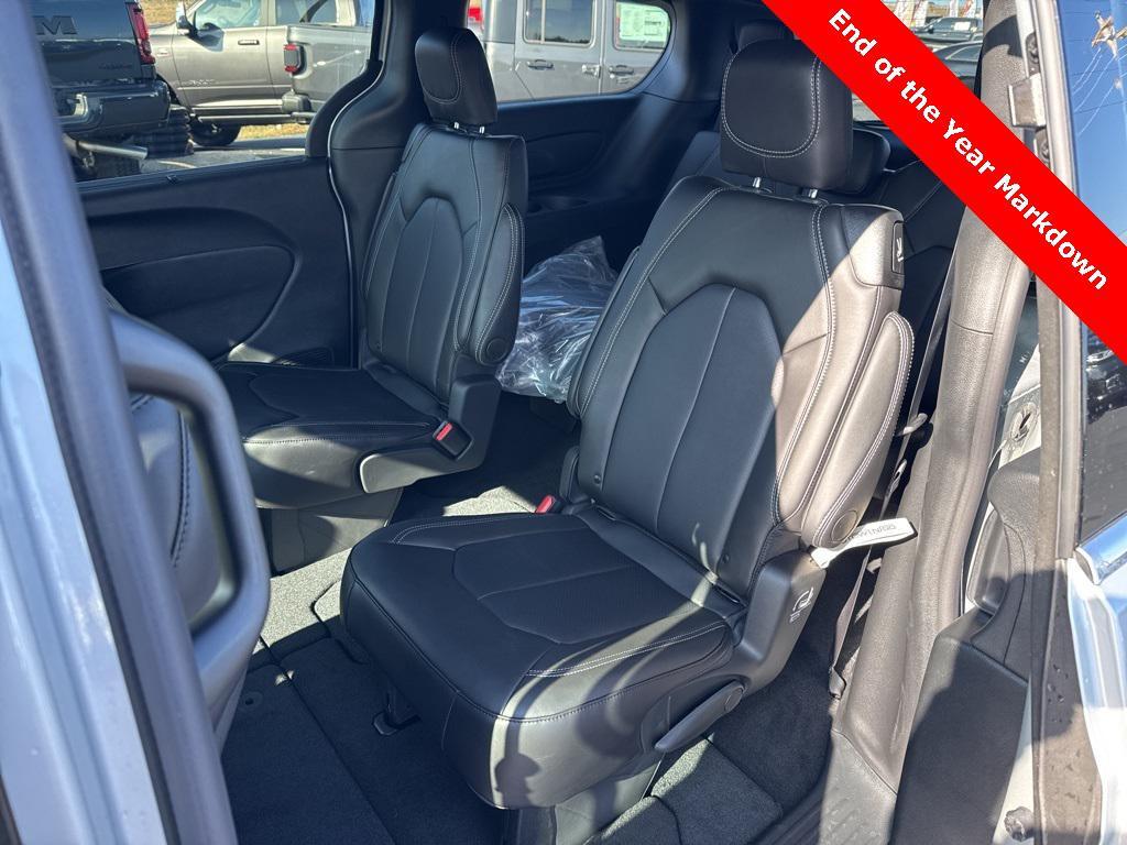 new 2026 Chrysler Pacifica car, priced at $44,496