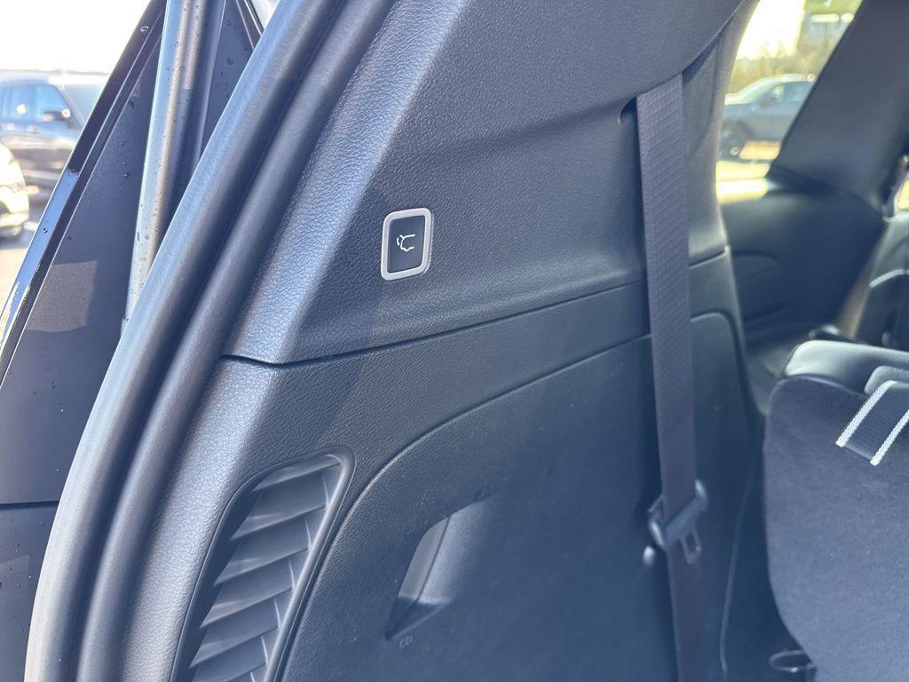 new 2026 Chrysler Pacifica car, priced at $43,496