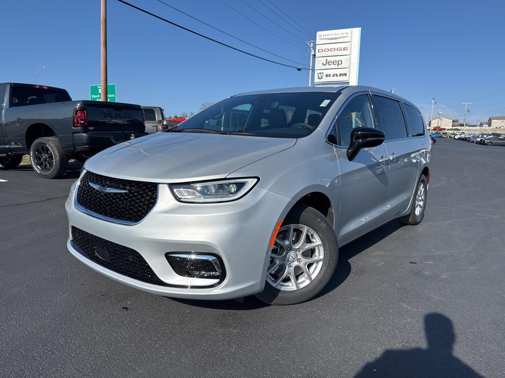 new 2026 Chrysler Pacifica car, priced at $45,496