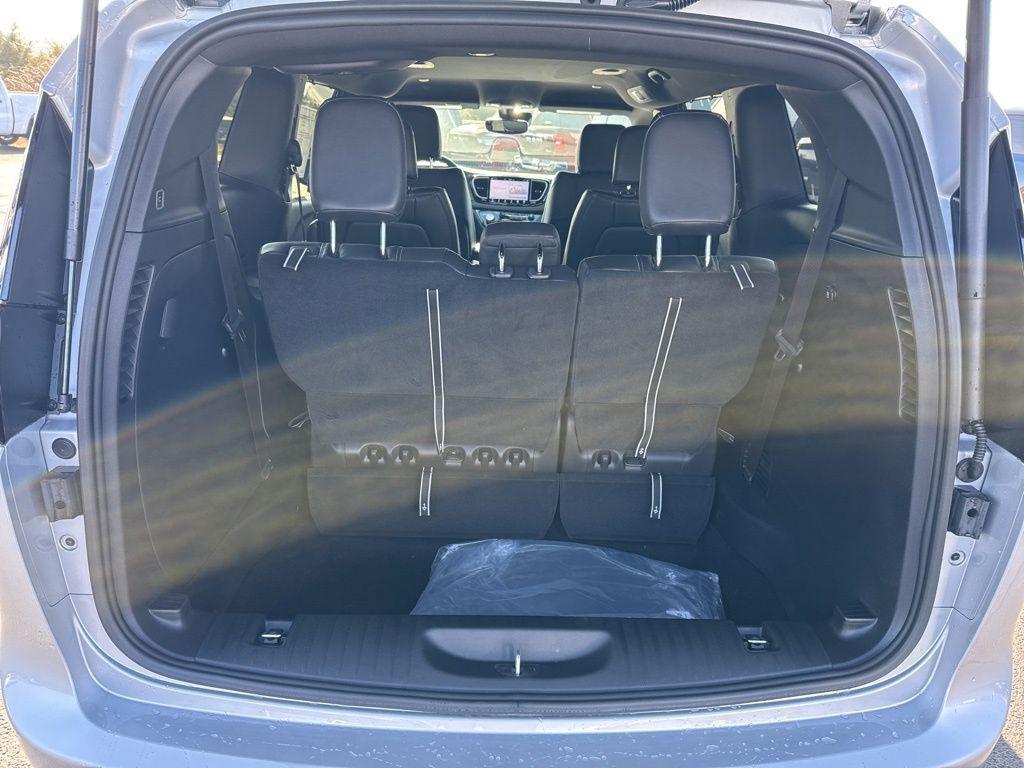 new 2026 Chrysler Pacifica car, priced at $43,496