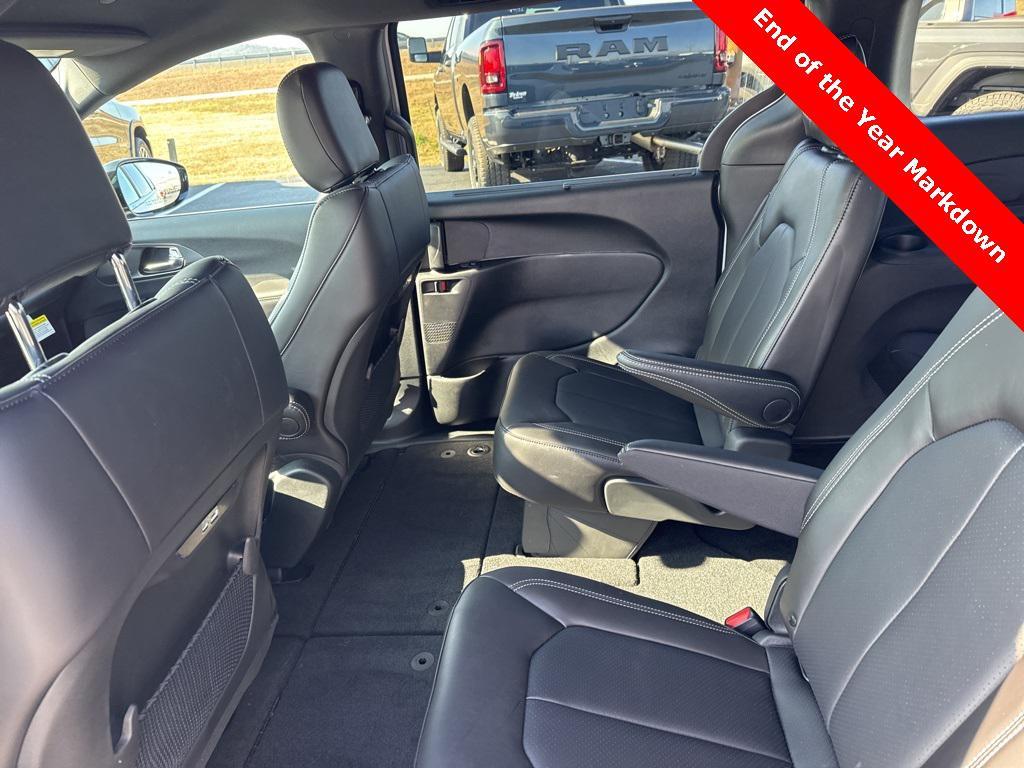 new 2026 Chrysler Pacifica car, priced at $44,496