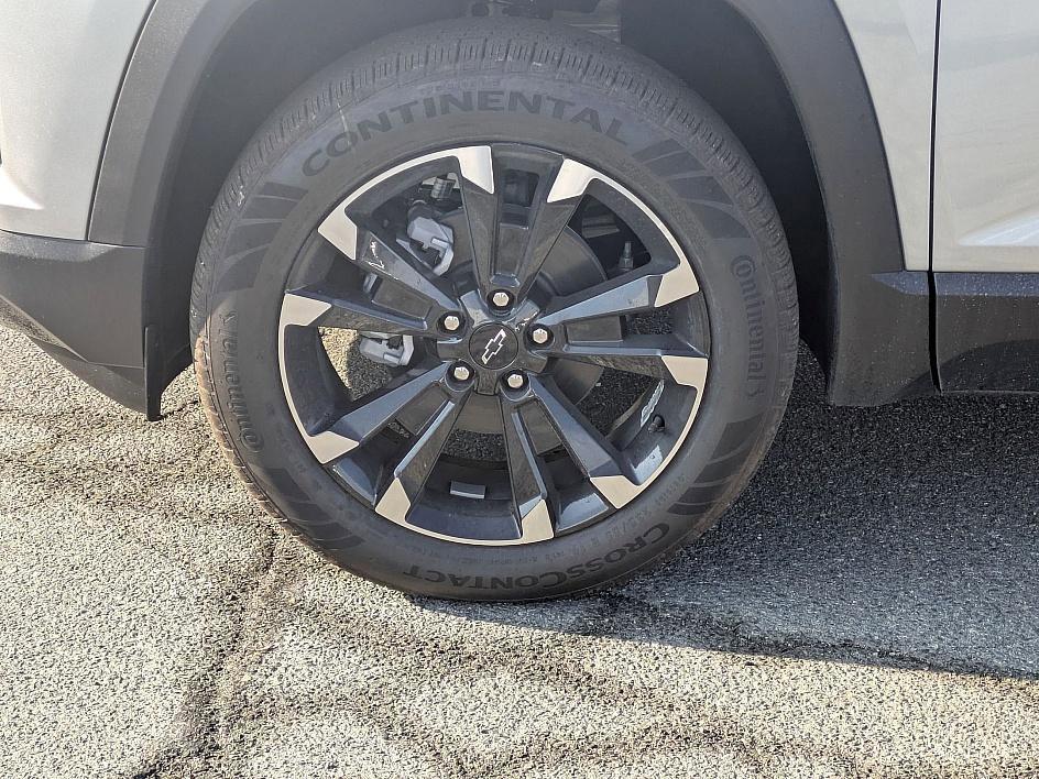 new 2026 Chevrolet Equinox car, priced at $32,144