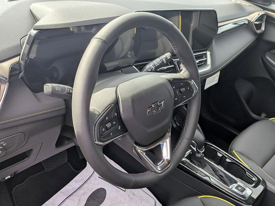 new 2025 Chevrolet TrailBlazer car, priced at $25,325