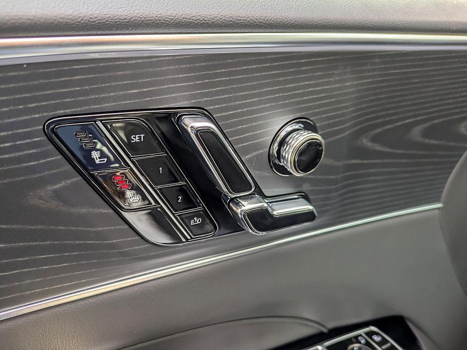 used 2025 Cadillac LYRIQ car, priced at $47,998