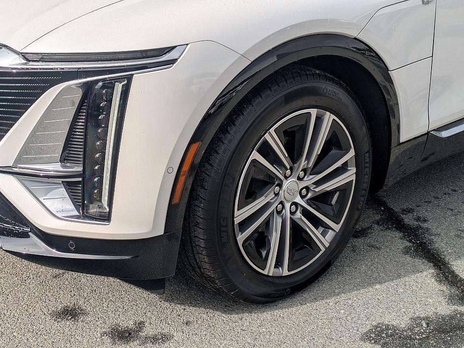 used 2025 Cadillac LYRIQ car, priced at $47,998