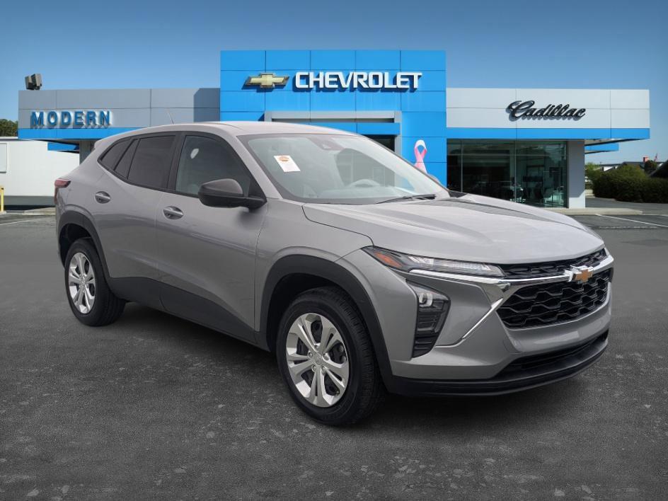 used 2024 Chevrolet Trax car, priced at $15,381