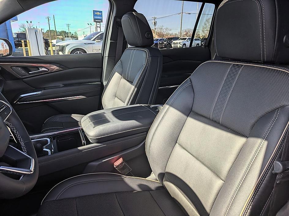 new 2026 Chevrolet Traverse car, priced at $50,595