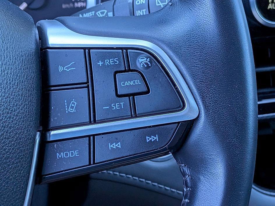 used 2024 Toyota Highlander car, priced at $37,932