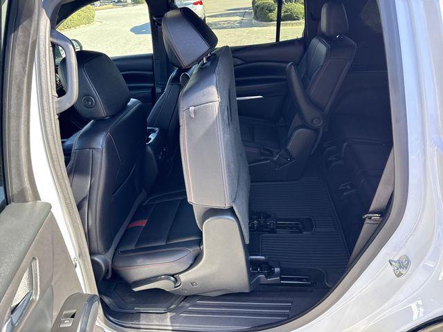 used 2024 Chevrolet Traverse car, priced at $46,432