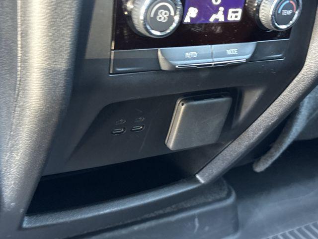 used 2025 Chevrolet Traverse car