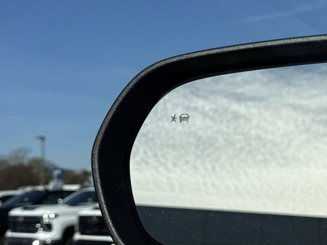 new 2026 Chevrolet Equinox car, priced at $30,567