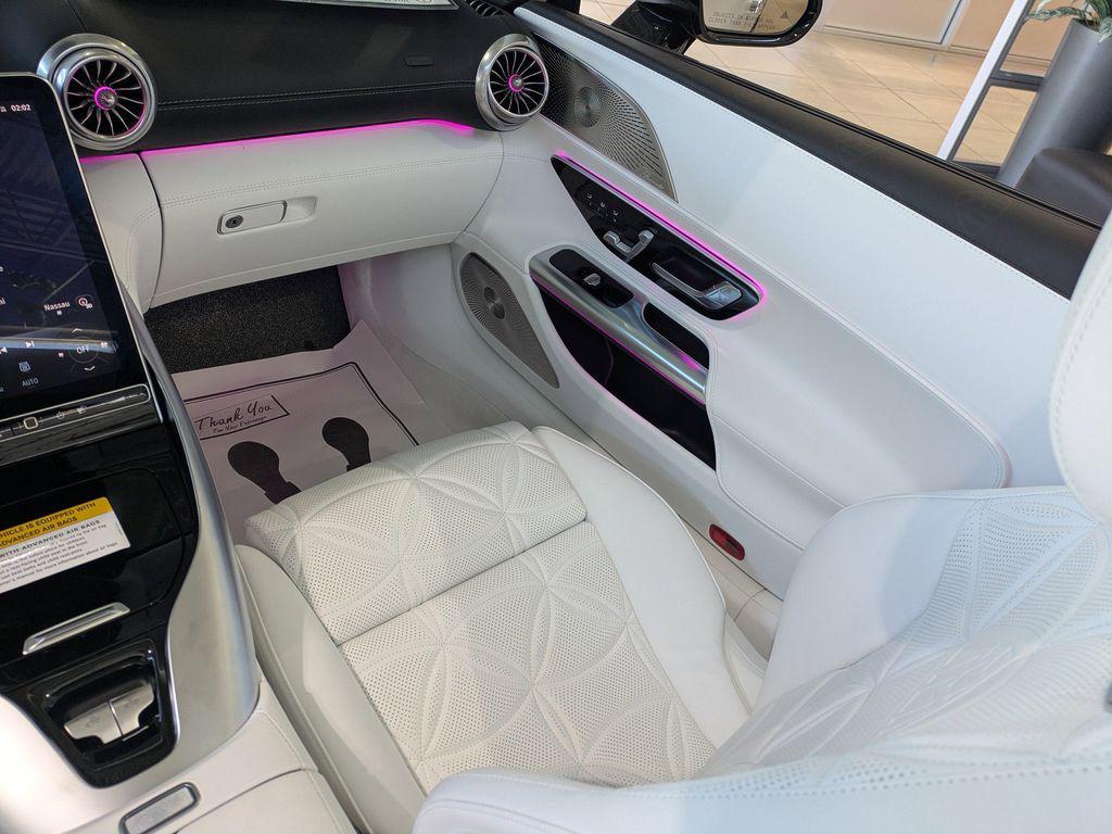 new 2026 Mercedes-Benz Maybach SL 680 Monogram Series car, priced at $227,450