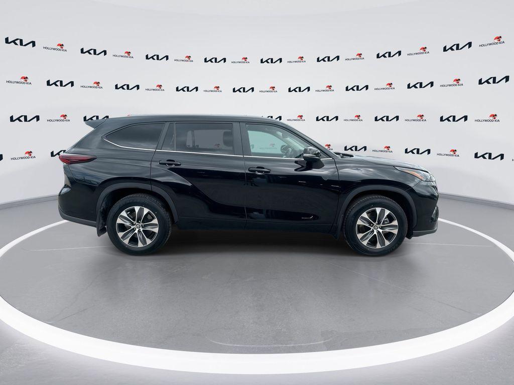 used 2024 Toyota Highlander car, priced at $42,083