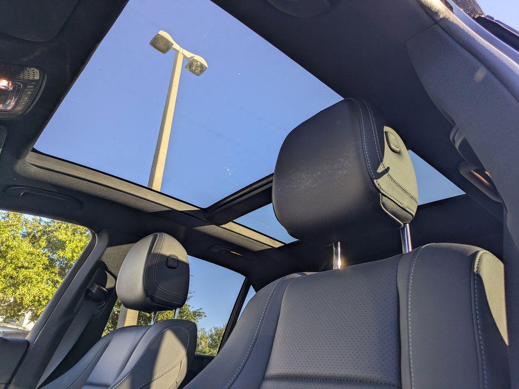 used 2025 Mercedes-Benz GLE 350 car, priced at $59,999