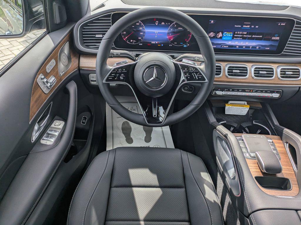 new 2025 Mercedes-Benz GLE 450 car, priced at $85,630