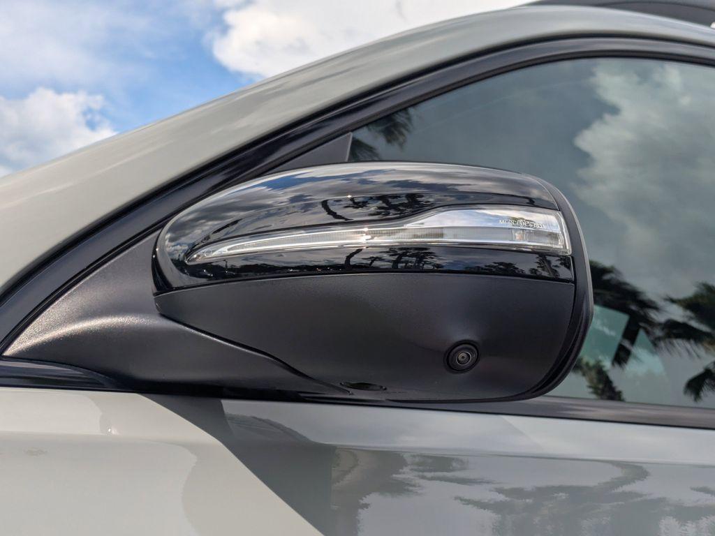 new 2025 Mercedes-Benz GLE 450 car, priced at $85,630