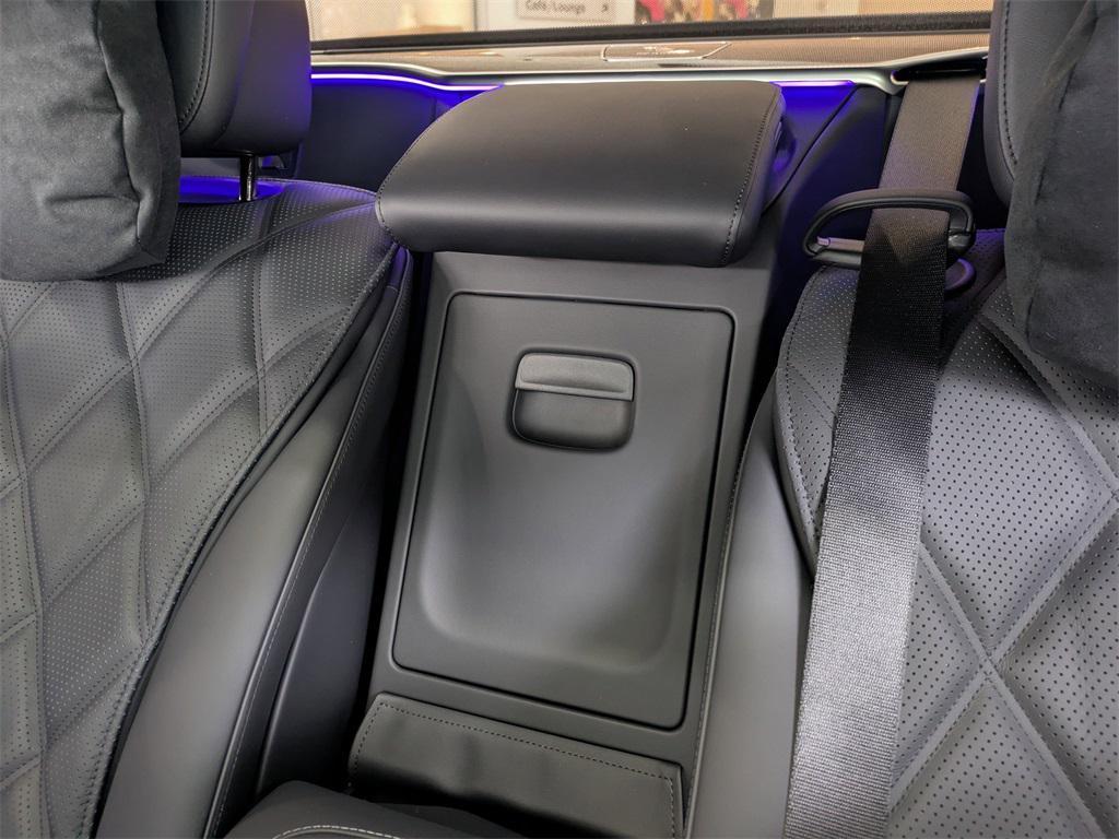 new 2026 Mercedes-Benz Maybach S 580 car, priced at $208,400