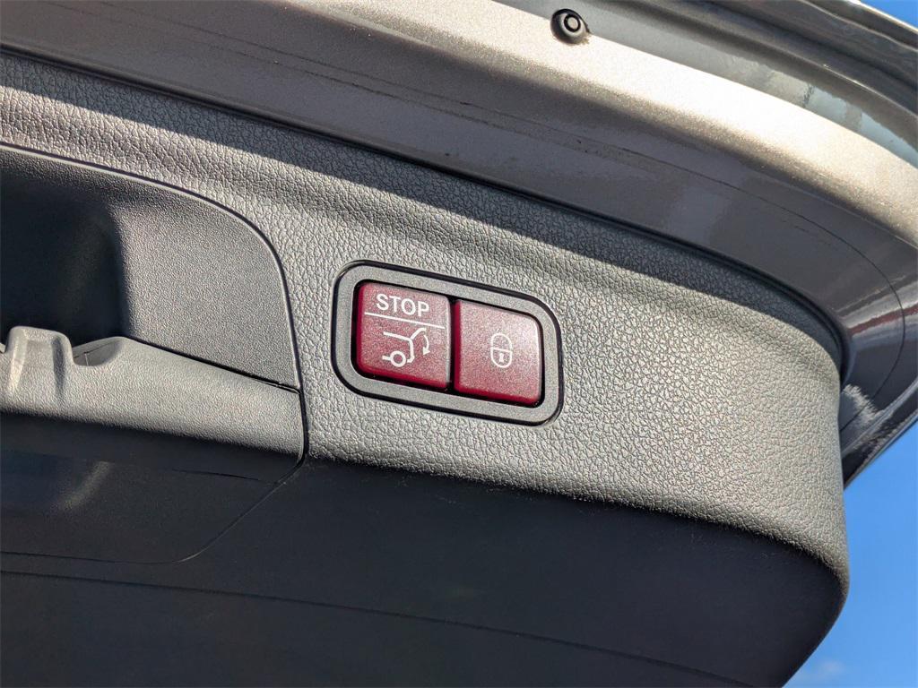 used 2020 Mercedes-Benz GLE 350 car, priced at $29,325