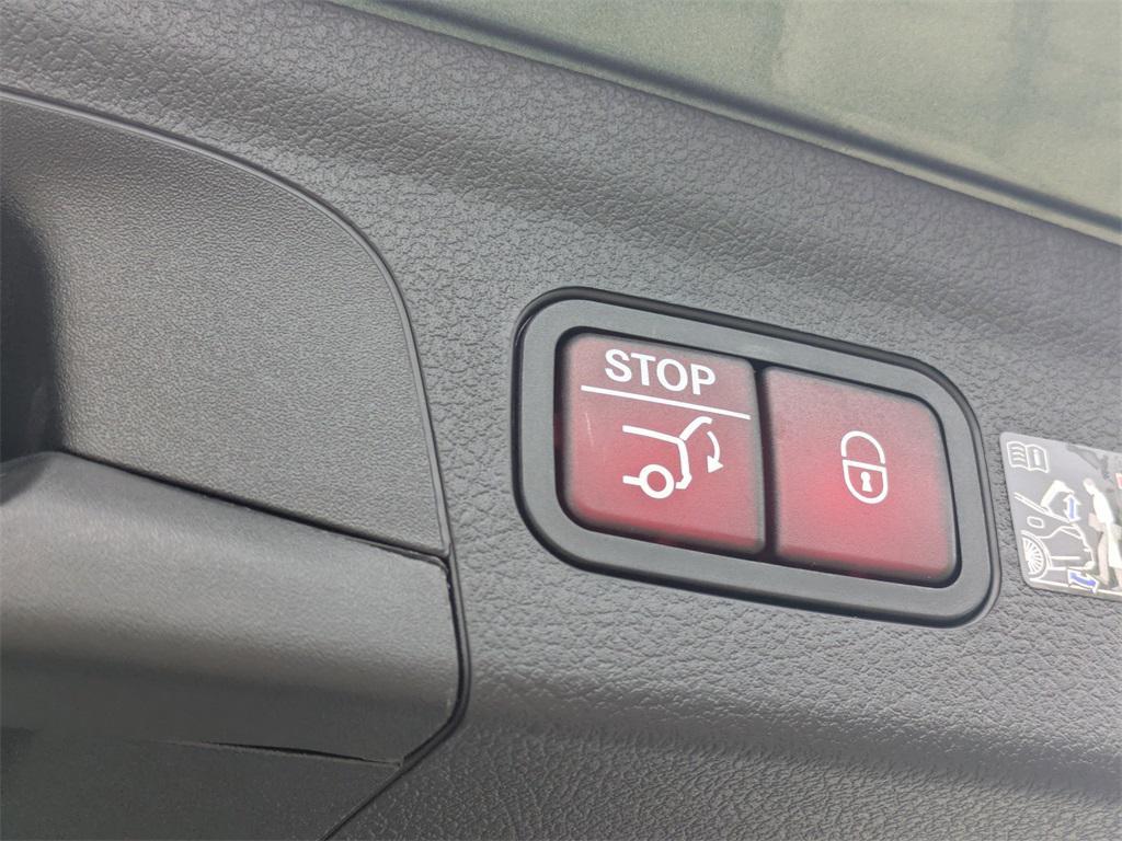 new 2026 Mercedes-Benz GLE 450 car, priced at $87,665