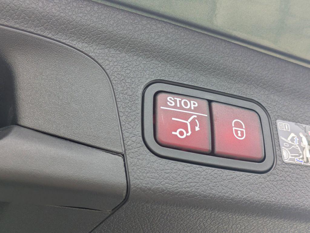 new 2026 Mercedes-Benz GLE 450 car, priced at $87,665