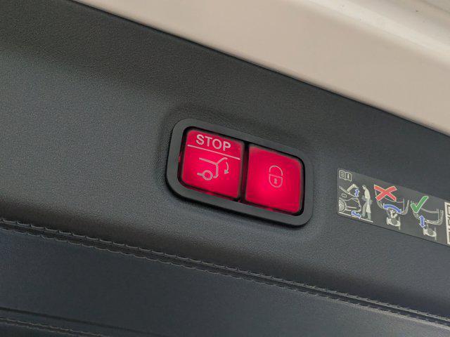 new 2025 Mercedes-Benz Maybach GLS 600 car, priced at $227,900