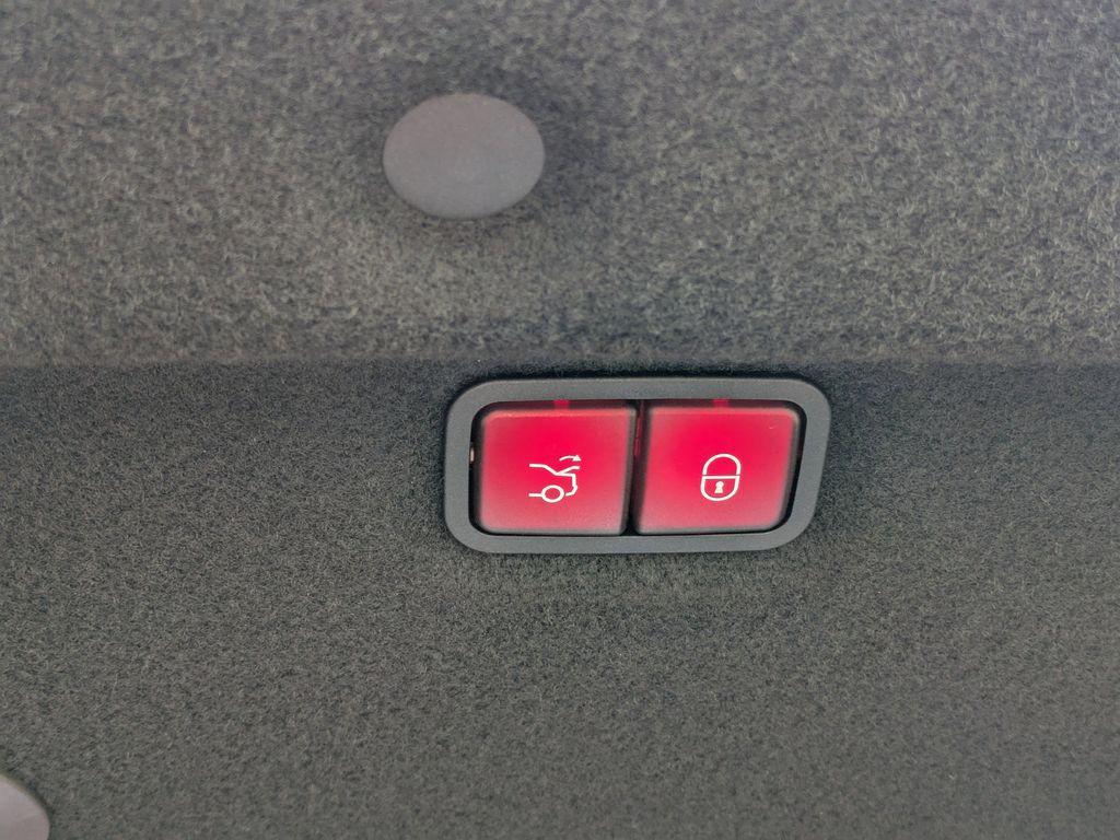 new 2026 Mercedes-Benz Maybach SL 680 Monogram Series car, priced at $232,785