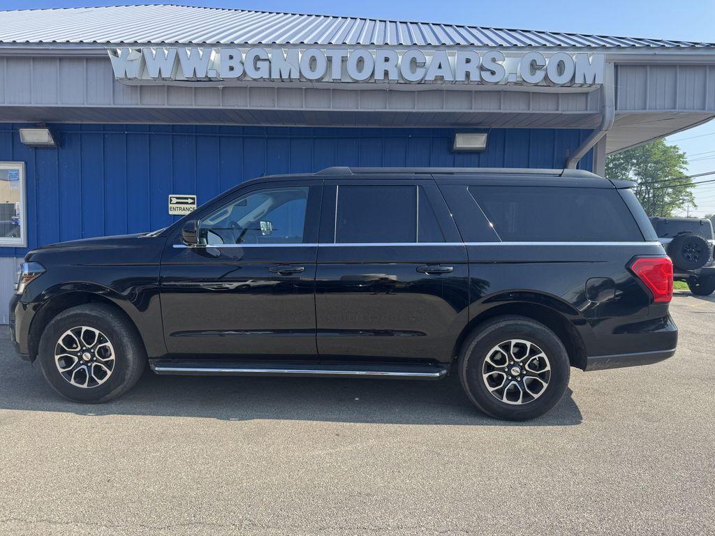 used 2023 Ford Expedition car, priced at $27,274