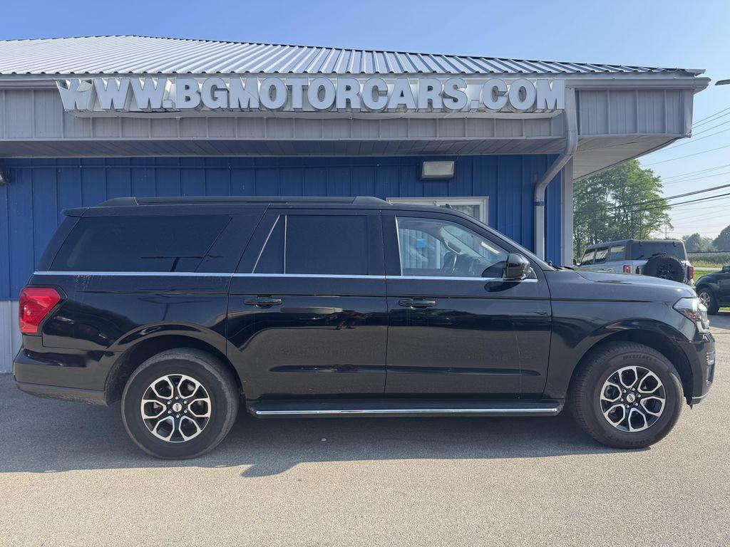 used 2023 Ford Expedition car, priced at $27,274