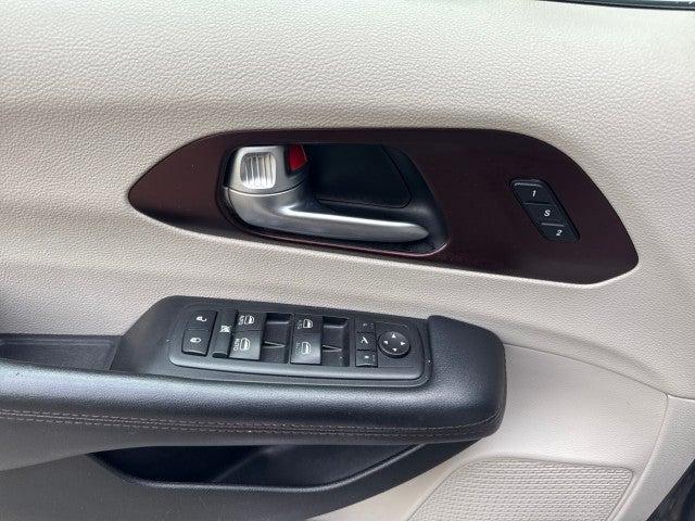 used 2017 Chrysler Pacifica car, priced at $13,589