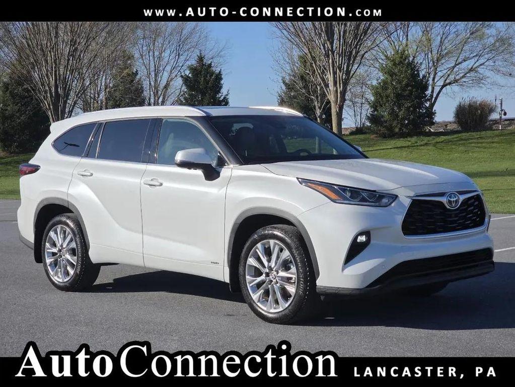 used 2024 Toyota Highlander Hybrid car, priced at $48,977