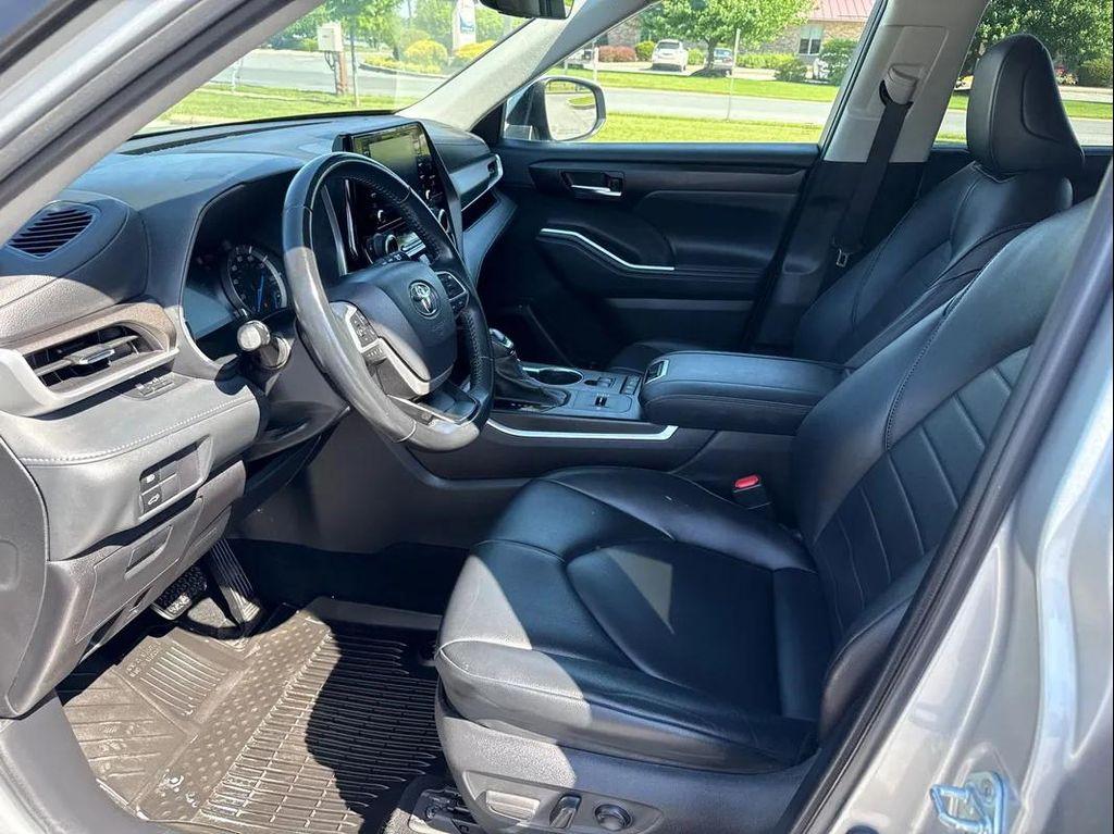 used 2022 Toyota Highlander Hybrid car, priced at $37,977
