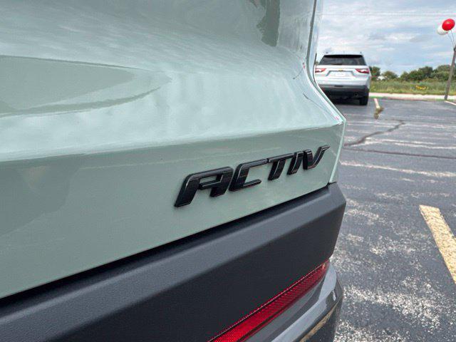 used 2026 Chevrolet Equinox car, priced at $32,999