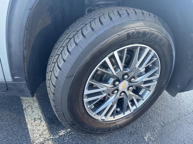 used 2025 Chevrolet Traverse car, priced at $32,800