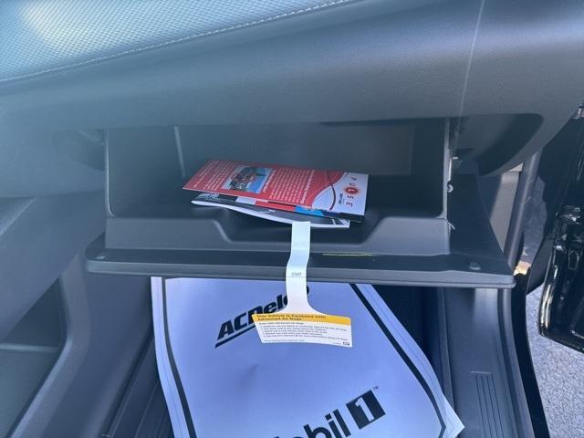 new 2026 Chevrolet Equinox car, priced at $31,920