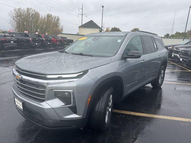 used 2025 Chevrolet Traverse car, priced at $33,690