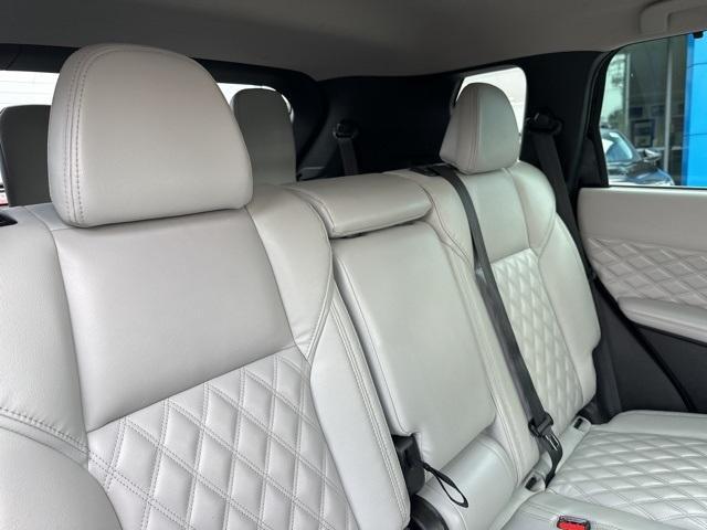 used 2023 Mitsubishi Outlander car, priced at $25,900