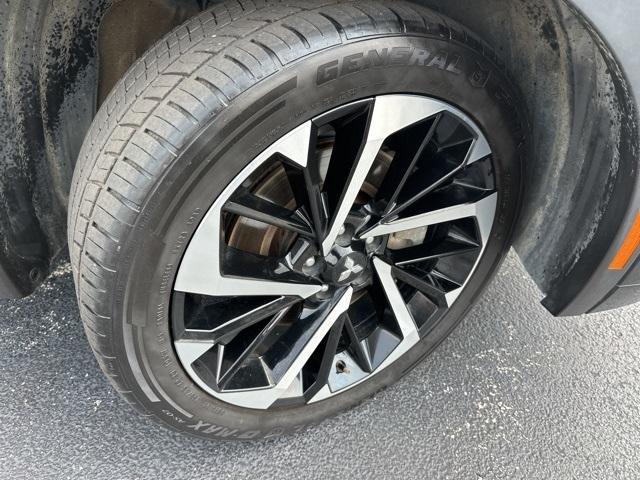 used 2023 Mitsubishi Outlander car, priced at $25,900