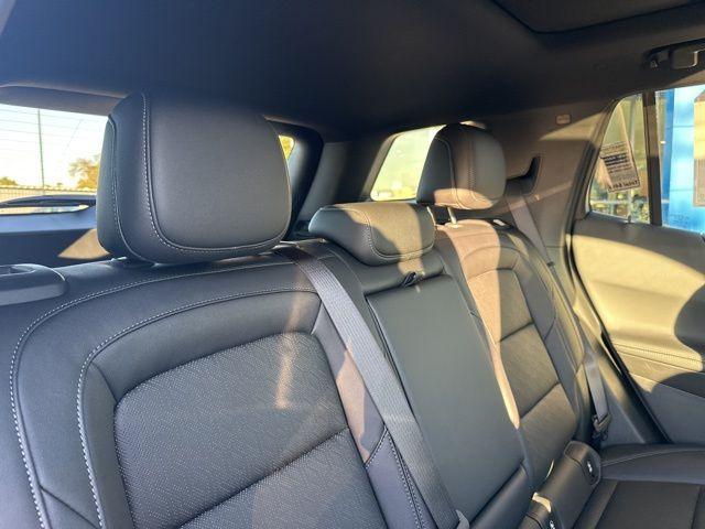 new 2026 Chevrolet Equinox car, priced at $33,299