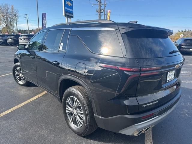 used 2025 Chevrolet Traverse car, priced at $33,900