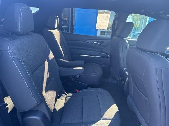 used 2025 Chevrolet Traverse car, priced at $33,800