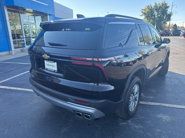 used 2025 Chevrolet Traverse car, priced at $33,800