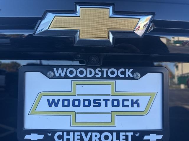 used 2025 Chevrolet Traverse car, priced at $33,800