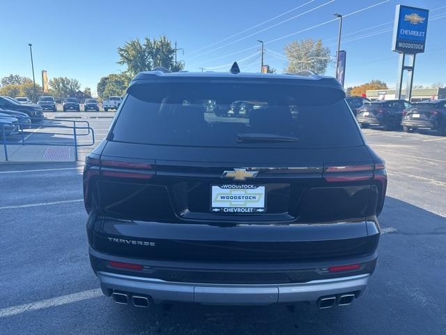 used 2025 Chevrolet Traverse car, priced at $33,800