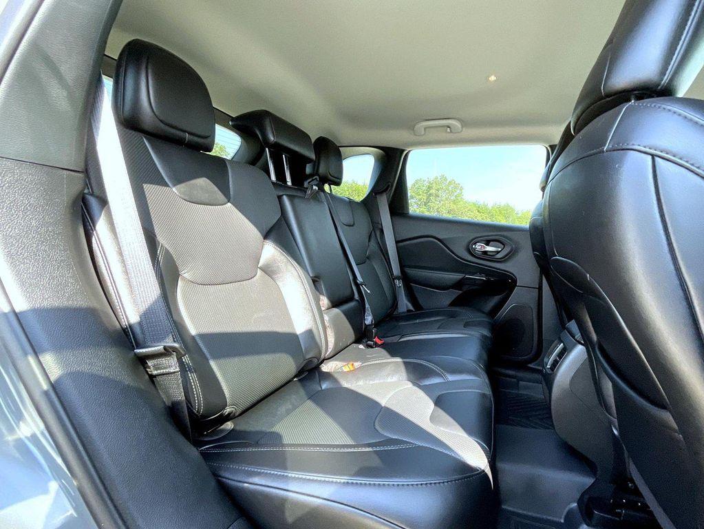 used 2023 Jeep Cherokee car, priced at $25,173