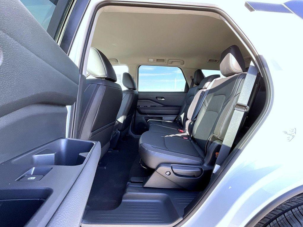 new 2026 Nissan Pathfinder car, priced at $44,859